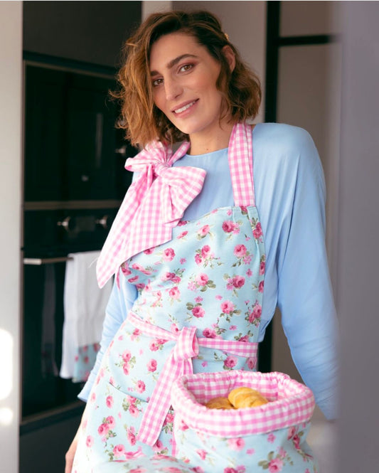 Delantal Vichy rosa+ estampado floral by Eugenia Osborne